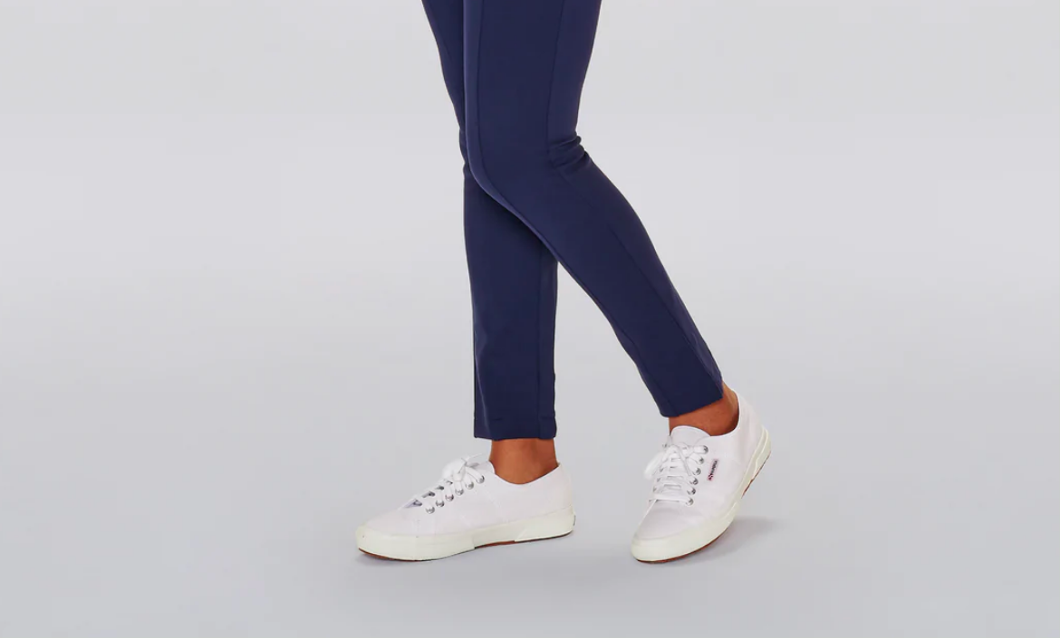 Meet Larissa, your favorite new pants!