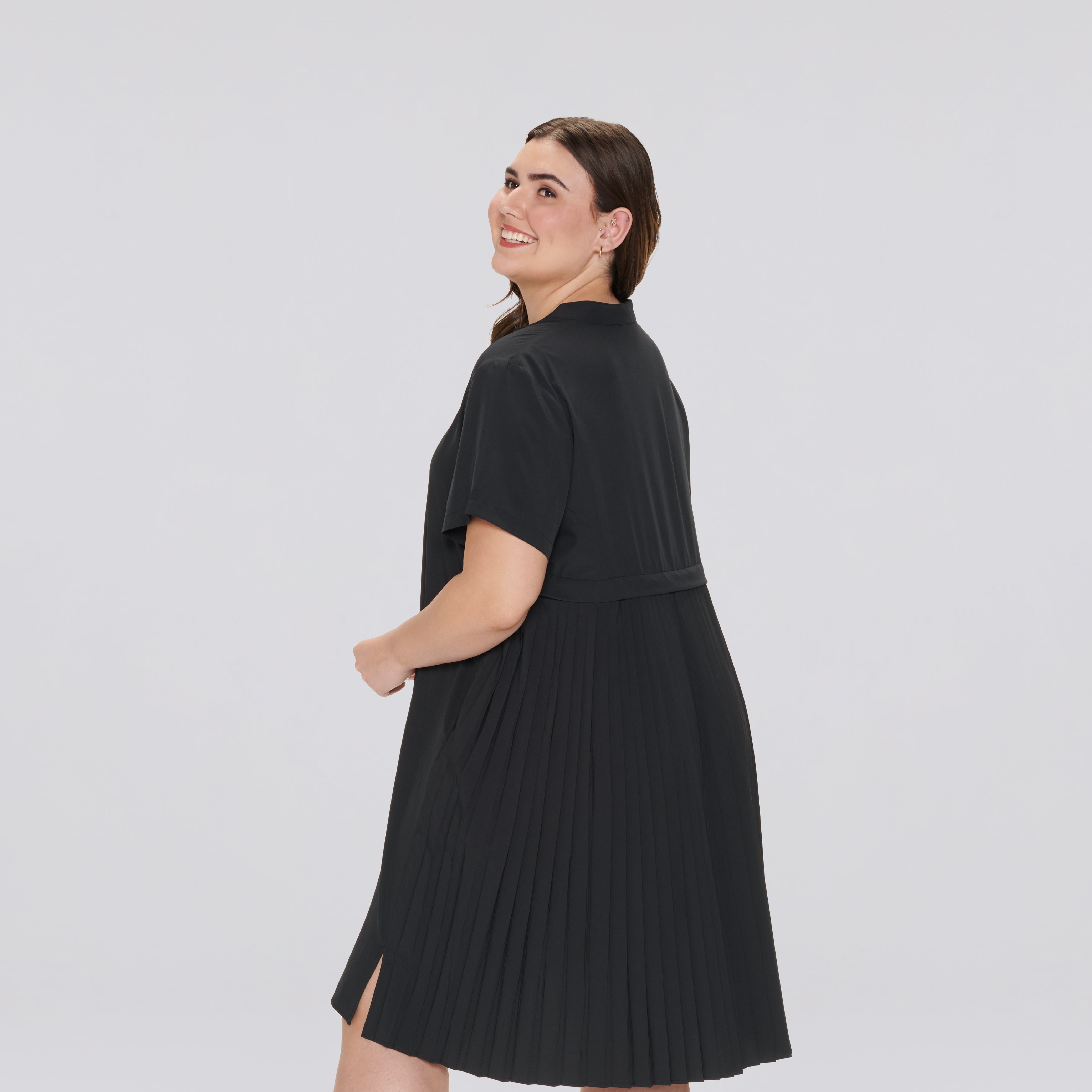 back pleated dress PLEATED MAXI LACE BACK DRESS M